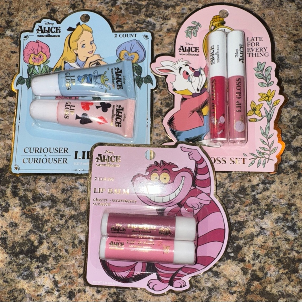Disney Alice in Wonderland Makeup Lip Set Lip Cheshire Cat Gloss Lip Balm kids